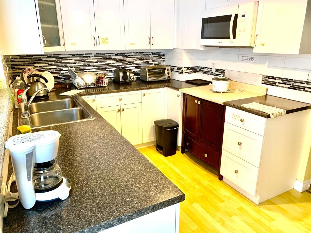 Good Location Apartamento Surrey Exterior foto